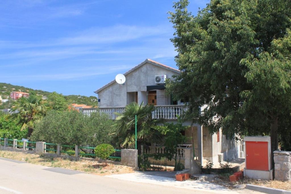 Apartments With A Parking Space Sali, Dugi Otok - 8172 Esterno foto