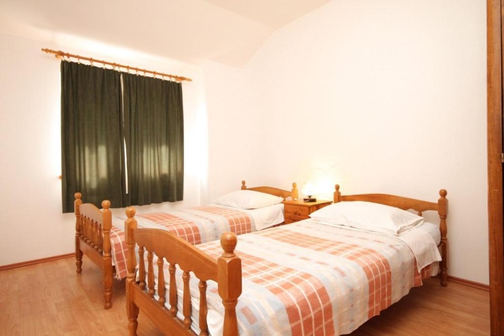 Apartments With A Parking Space Sali, Dugi Otok - 8172 Esterno foto