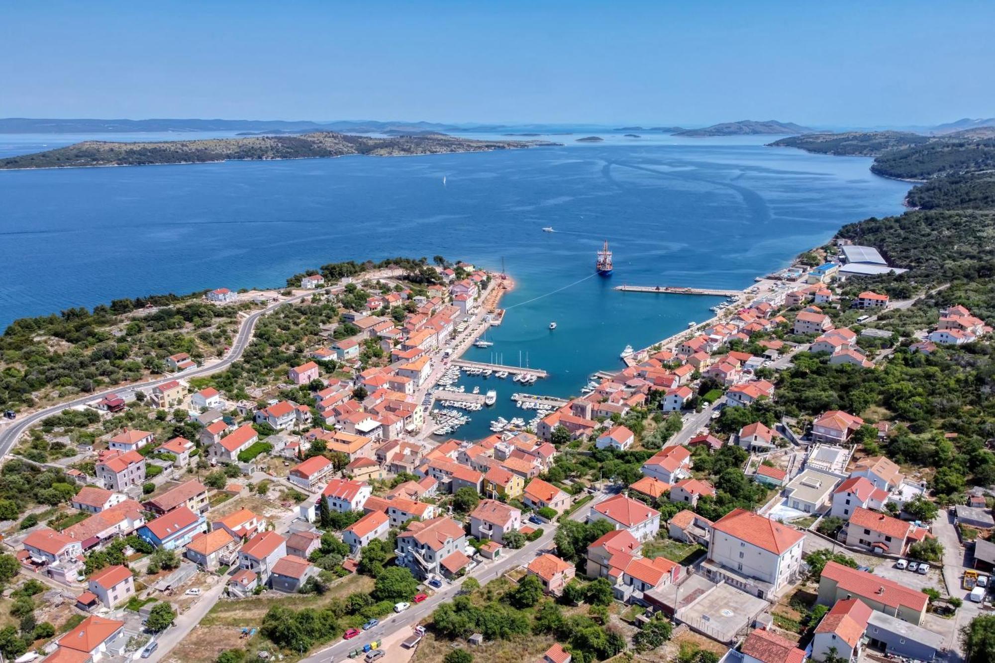 Apartments With A Parking Space Sali, Dugi Otok - 8172 Esterno foto