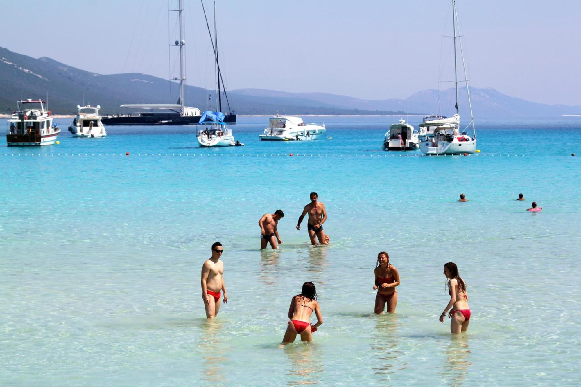 Apartments With A Parking Space Sali, Dugi Otok - 8172 Esterno foto